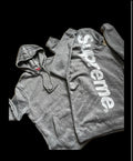 SUPREME Sweatshirt
